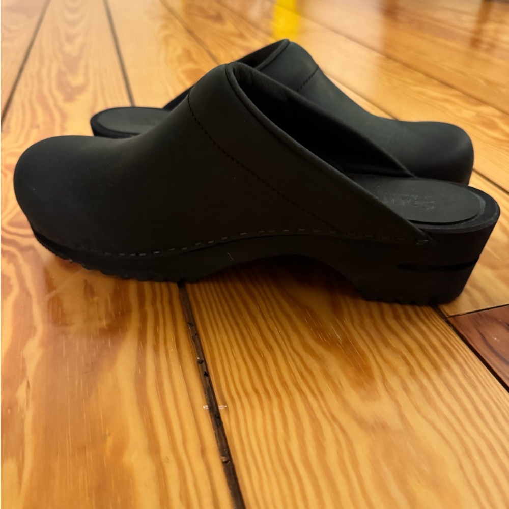 Sanita wooden Black Clogs brand new size 40 - Picture 6 of 12